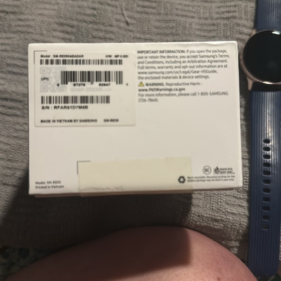 Samsung Active 2 watch Rose Gold 40 mm -works great comes with the add ons. - Picture 3 of 7